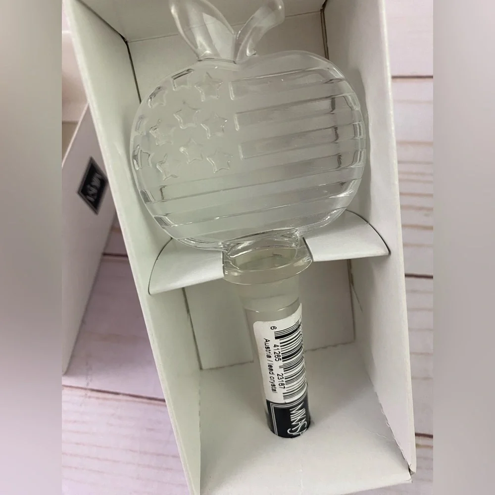 MIKASA Stars & Stripes Apple Lead Crystal Decanter Wine Bottle Stopper Austria